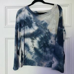 Lulus blue and white tie-dye top